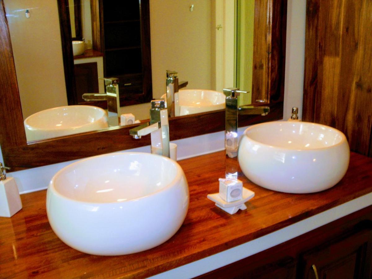 Villa Arbre Du Voyageur, 4 Etoiles Et 4 Clevacances อองเทอร์-โดซ์ ภายนอก รูปภาพ